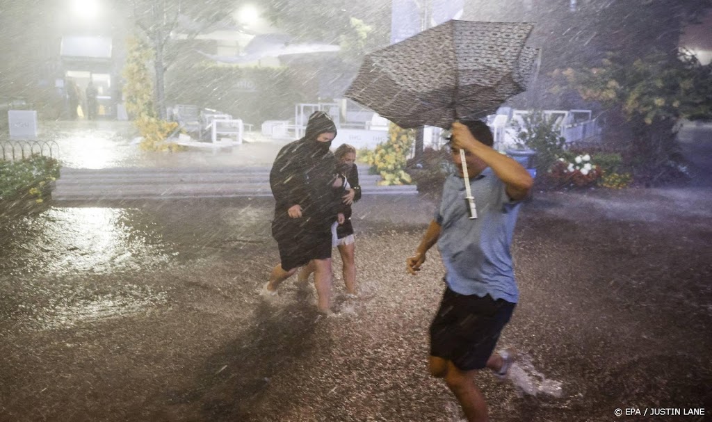 Tornado's in New Jersey en wateroverlast in New York door Ida