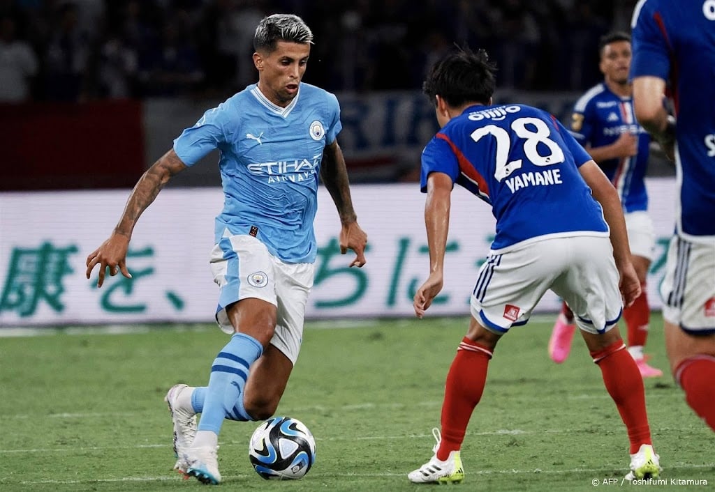 FC Barcelona huurt aanvaller Félix en verdediger Cancelo