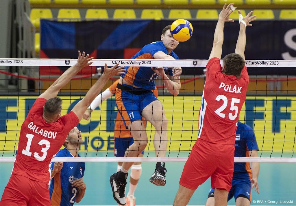 Volleyballers zetten Tsjechië in drie sets opzij op EK 