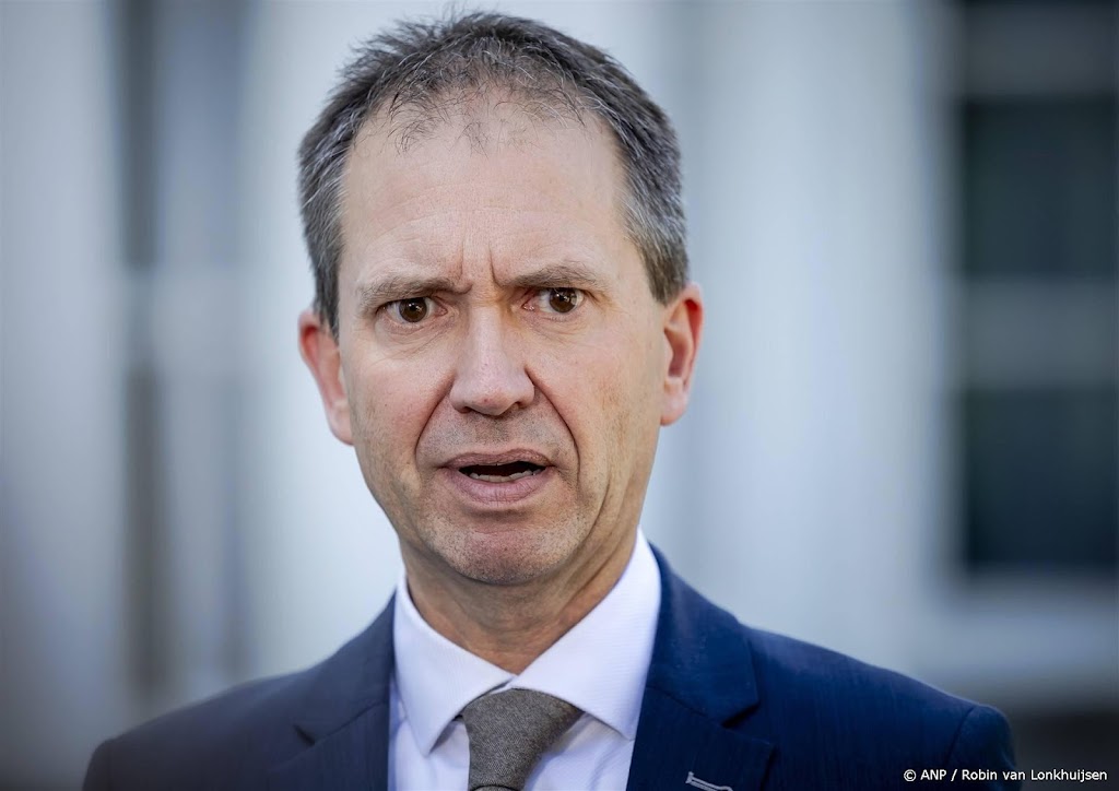 Minister onderzoekt uitzendverbod voor bepaalde sectoren