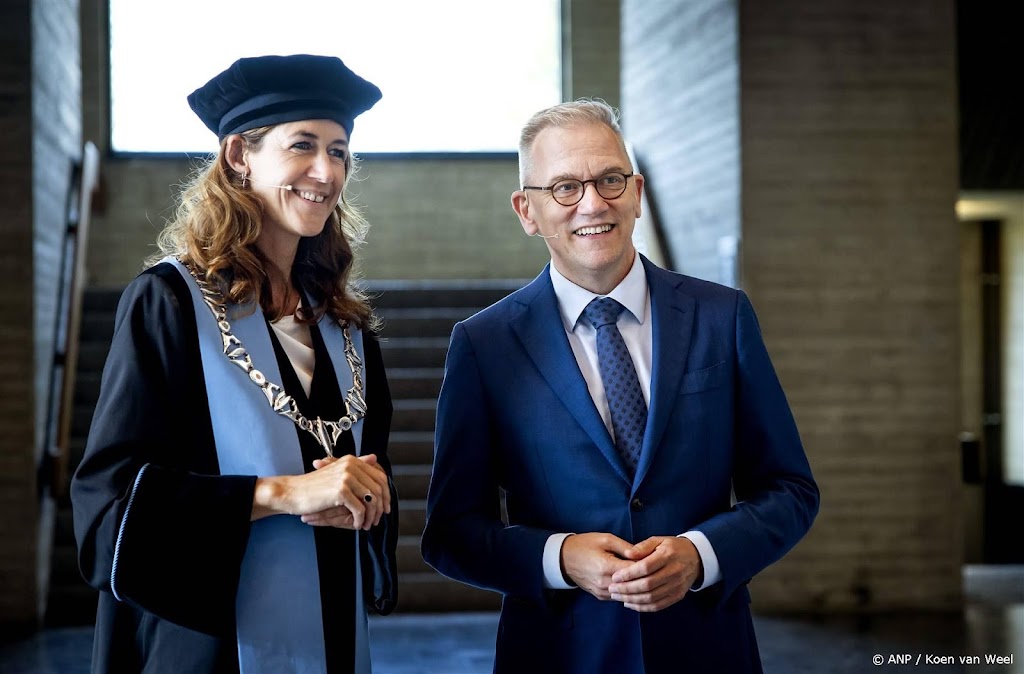 Minister Bruins begrijpt zorgen over bezuinigingen onderwijs