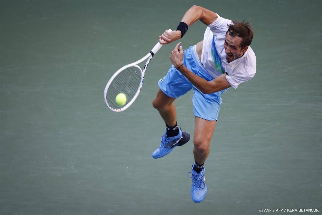 Tennissers Medvedev en Draper eenvoudig naar kwartfinales US Open