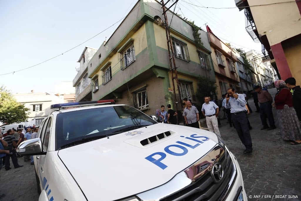 Nederlander rijdt in Turkije in op twee mensen na ruzie