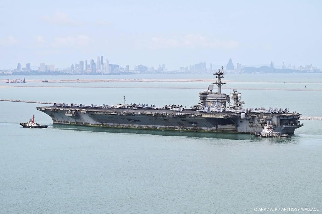 Amerikaans vliegdekschip Abraham Lincoln aangekomen in Thailand
