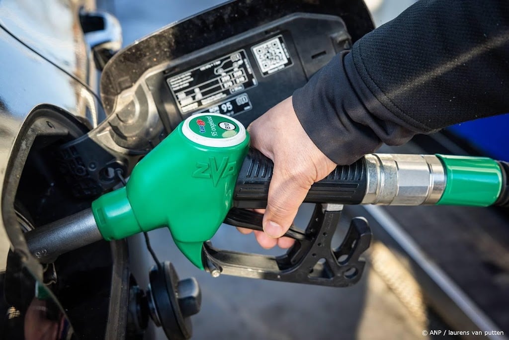 Benzineprijs stijgt tot nieuwe recordhoogte door Iranoorlog