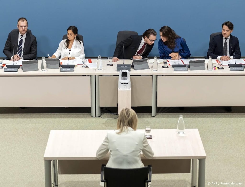 Er was geen alternatief voor avondklok, blikt Ollongren terug