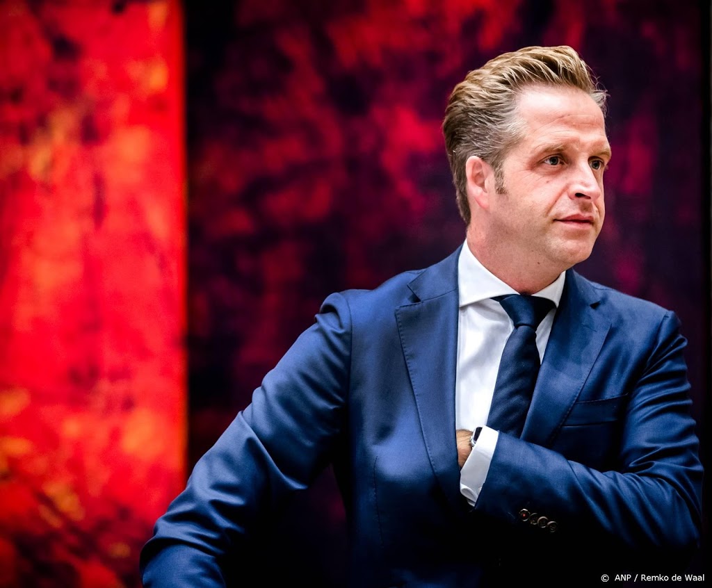 De Jonge: mondkapjesplicht kan altijd nog, als het nodig blijkt