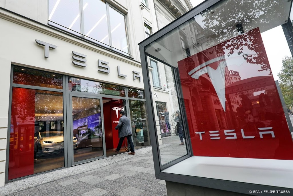 Tesla levert recordaantal auto's af in derde kwartaal