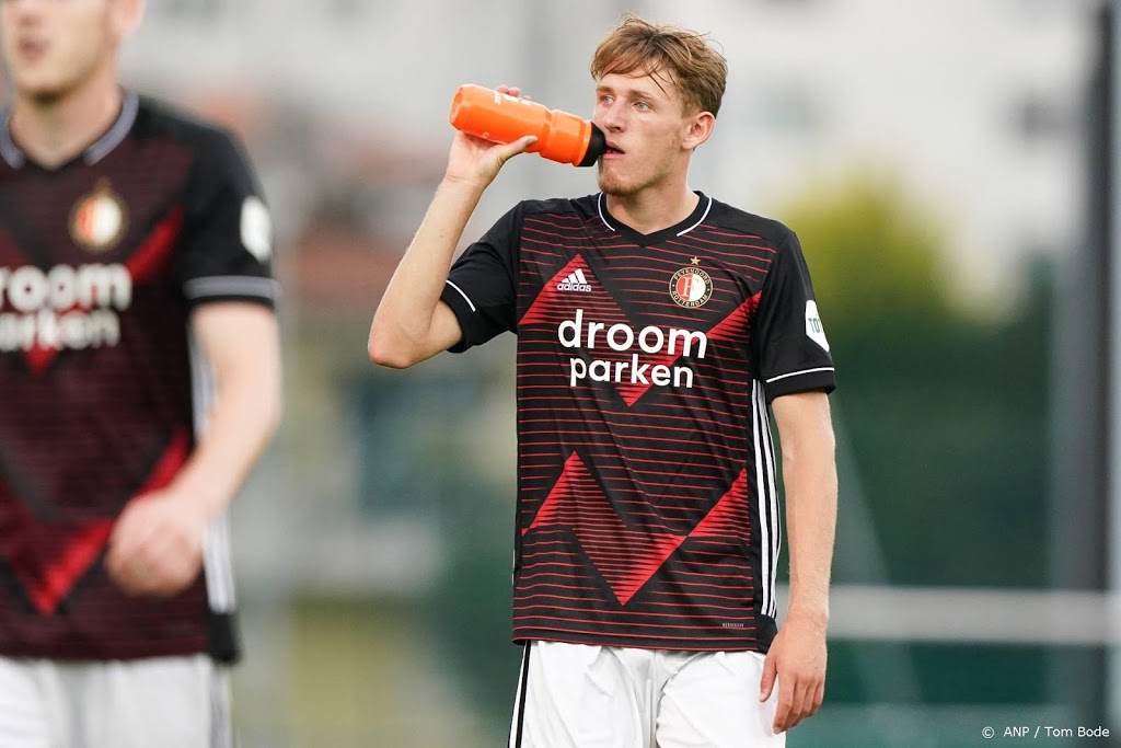 Sparta huurt middenvelder Burger van Feyenoord