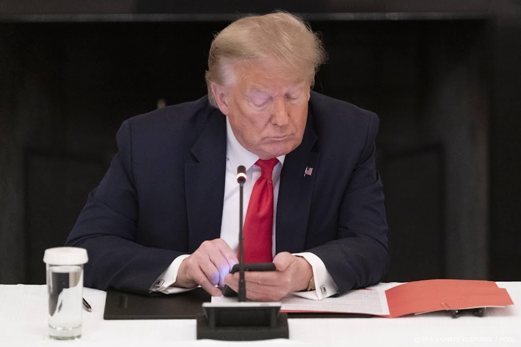Trump wil via rechter Twitteraccount terugkrijgen