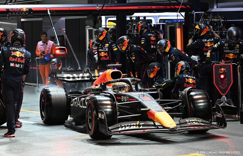 Verstappen zevende in chaotische GP van Singapore, Pérez wint 