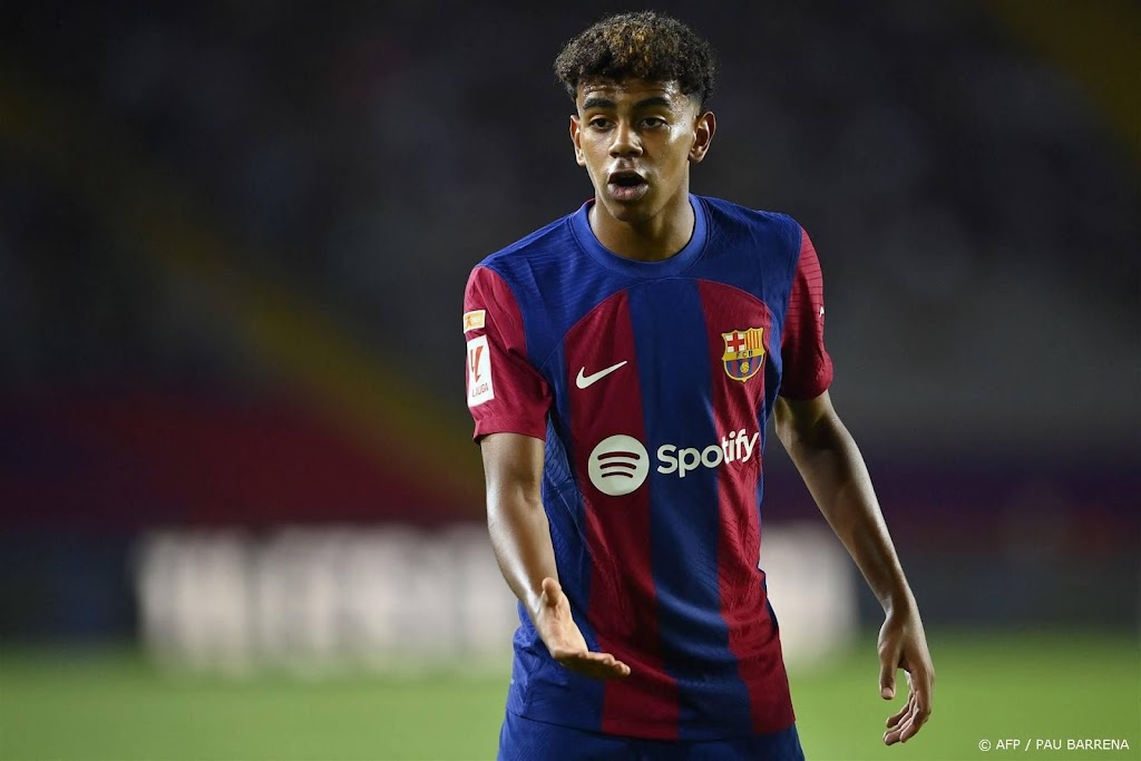 Barcelona legt talentvolle voetballer Yamal langer vast