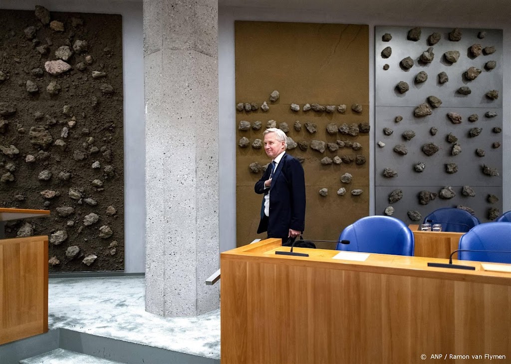 Van der Burg herhaalt: gemeenten, regel opvang voor Oekraïeners