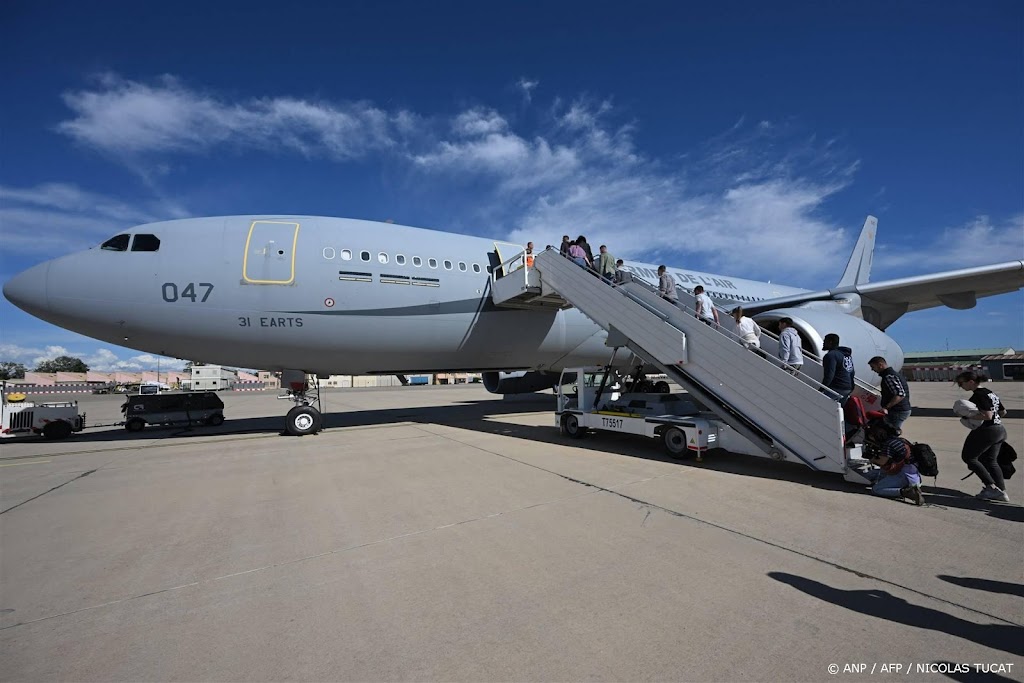 Defensie ondersteunt repatriëring van Nederlanders uit Libanon 