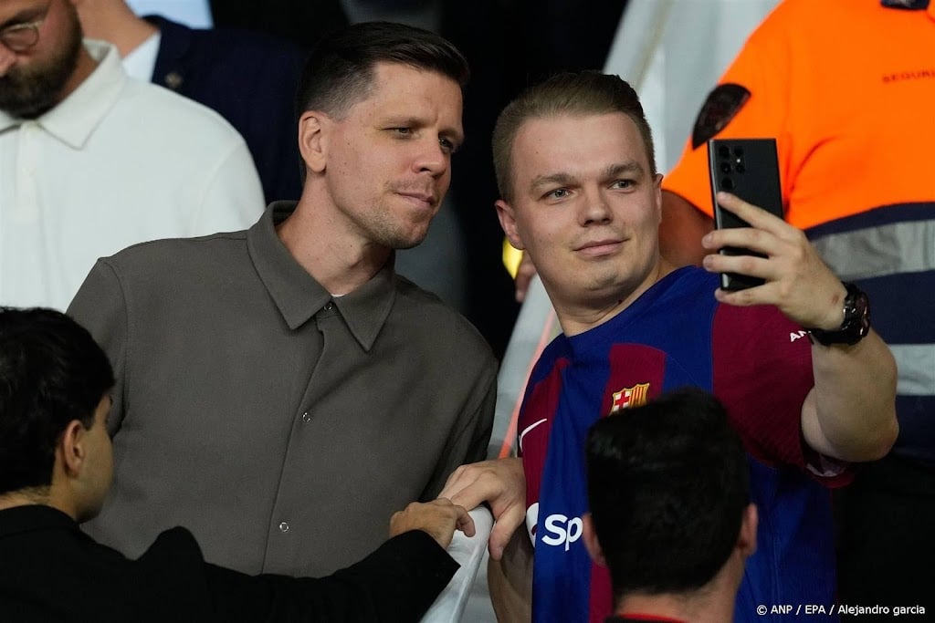 Gepensioneerde Poolse doelman Szczesny tekent bij FC Barcelona