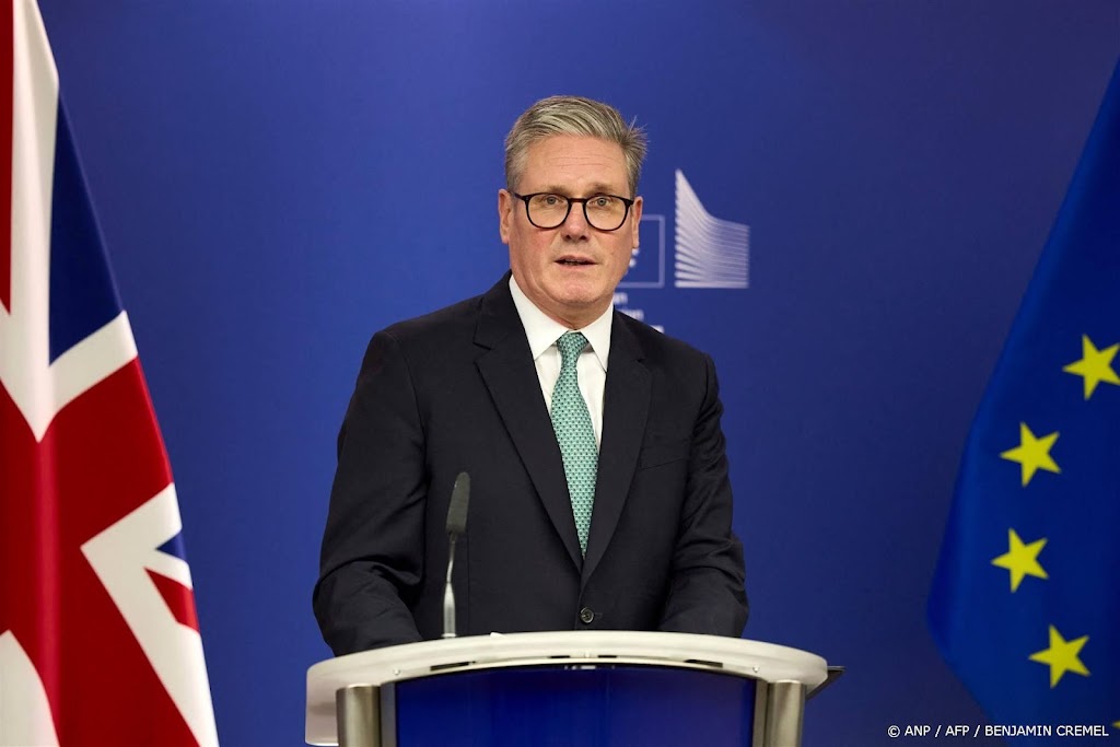 Britse premier Starmer bezoekt EU om samenwerking te verbeteren