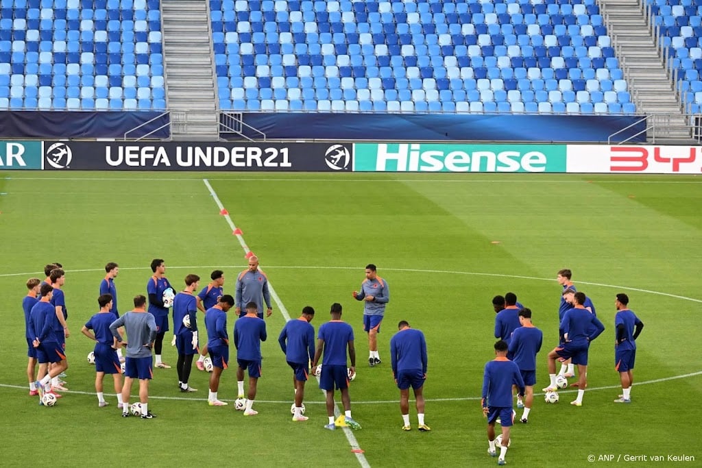 Jong Oranje houdt kansen op EK in leven met zege op Slovenen