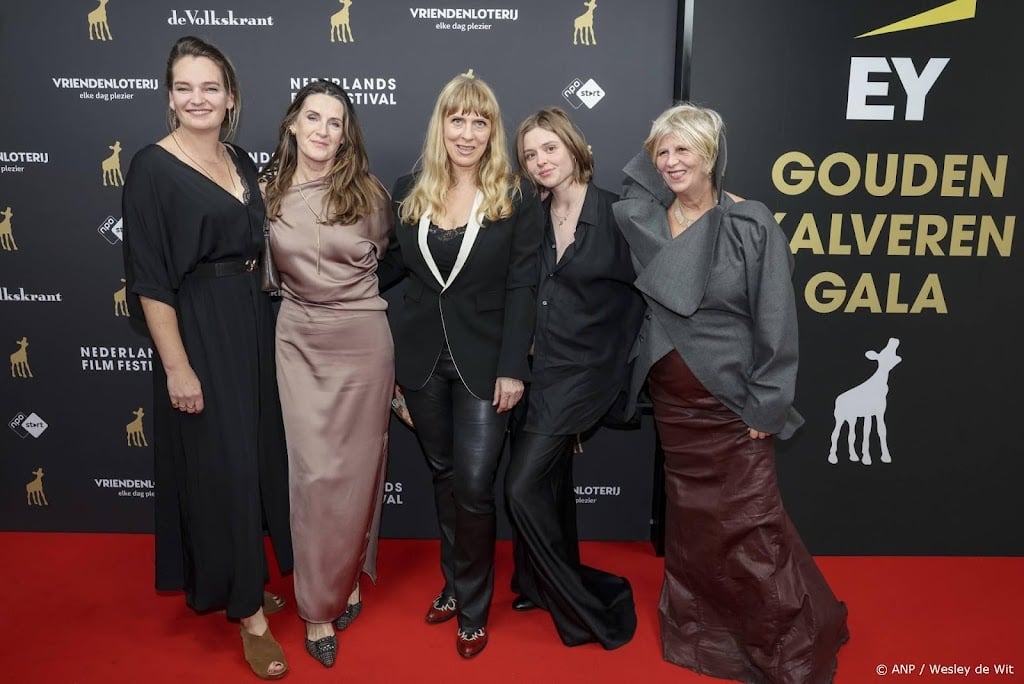 Truly Naked is de grote winnaar bij uitreiking Gouden Kalveren
