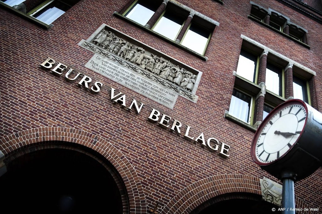 Bouwbedrijven verliezen fors op Damrak na stikstofuitspraak