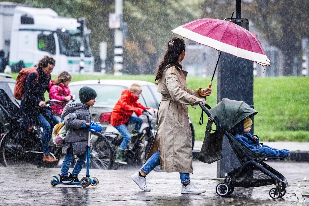 Storm Ciarán veroorzaakt hinder op weg en spoor