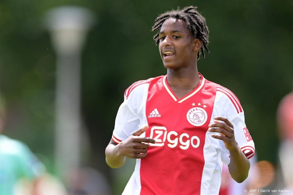 Ajax start met debutant Martha tegen FC Volendam 