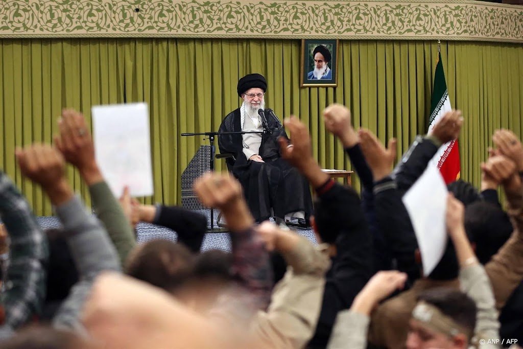 Ayatollah zegt dat Iran zal reageren op Israëlische aanval