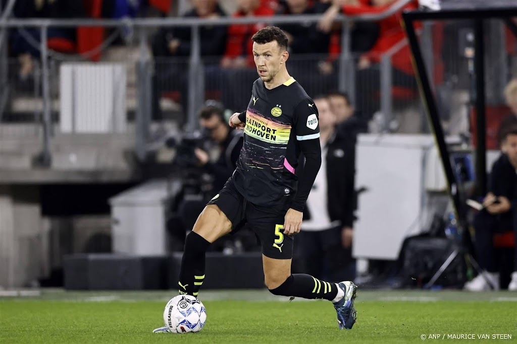 PSV begint met Perisic aan topper tegen Ajax
