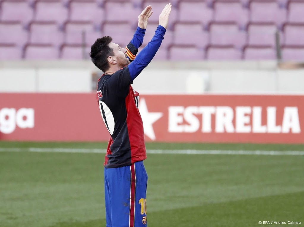 Messi krijgt boete van 600 euro voor eerbetoon aan Maradona