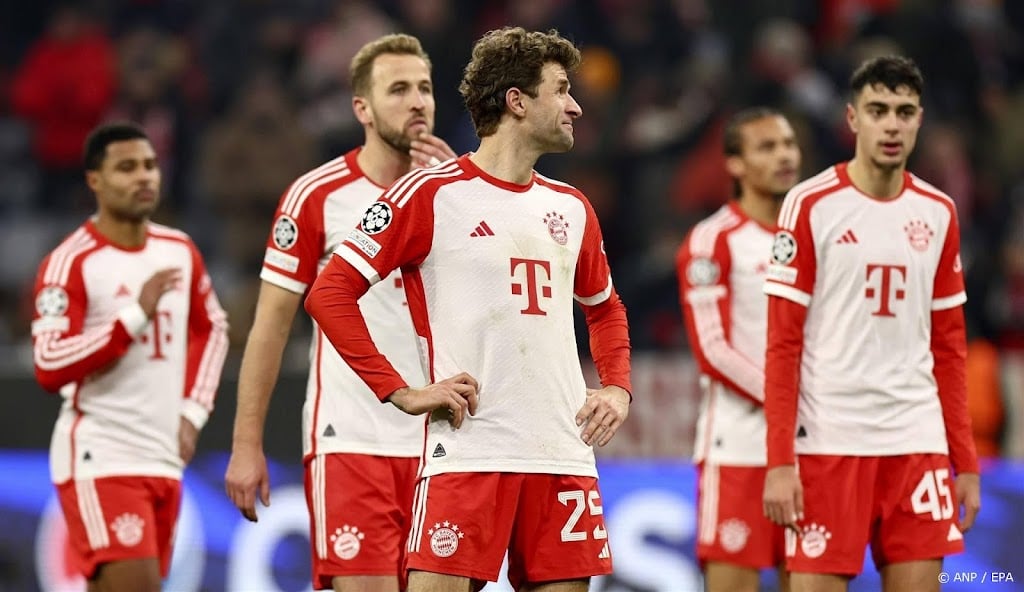 Hevige sneeuwval verhindert voetbalduel Bayern München - Union