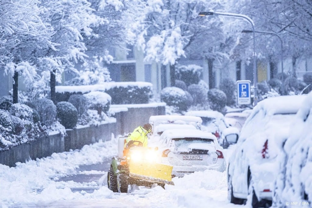 Overlast door sneeuw in onder meer Duitsland en Oostenrijk