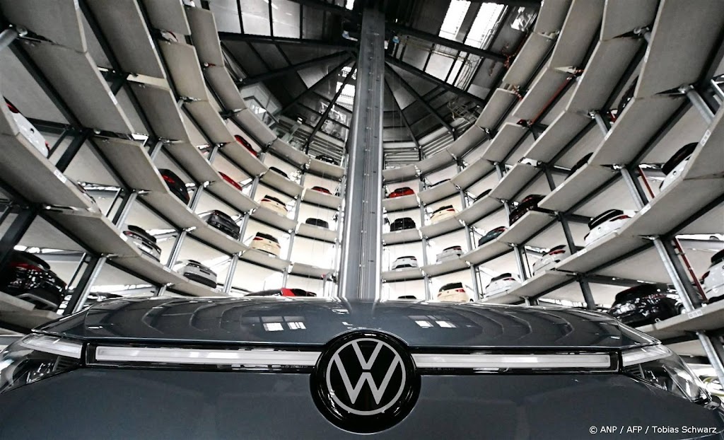 Stakingen in negen van tien Volkswagen-fabrieken in Duitsland