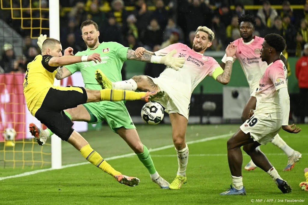 Bayer Leverkusen wint bij Borussia Dortmund in Duitse beker 