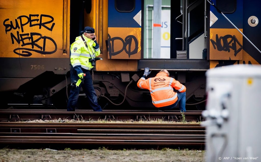 Ontsporing: geen treinen Den Haag - Utrecht tot maandagochtend