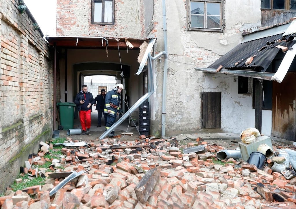 Man valt dood bij opknappen huis na aardbeving Kroatië