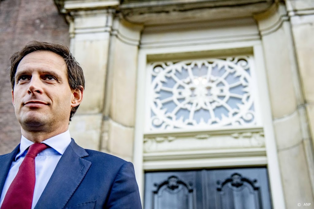 Hoekstra: ministerschap en CDA leiden is te combineren