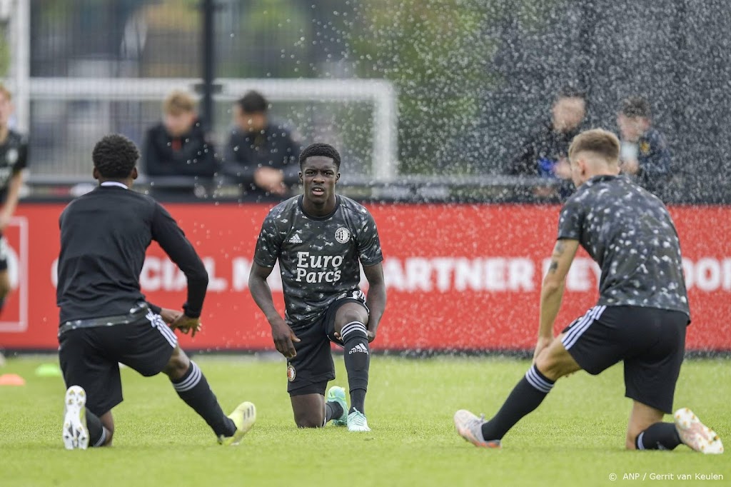 Conteh keert na korte verhuurperiode terug bij Feyenoord