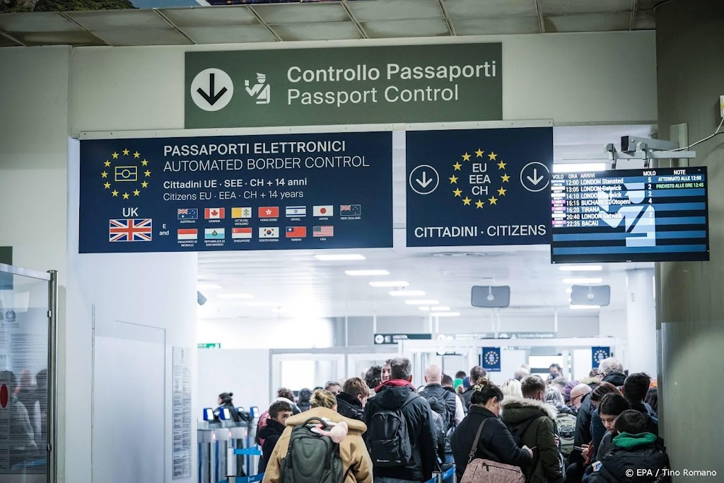 Epidemiologen: beperkingen voor reizigers uit China geen goed idee
