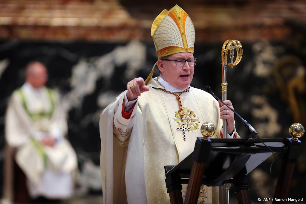 Kardinaal Eijk naar uitvaart emeritus paus Benedictus XVI