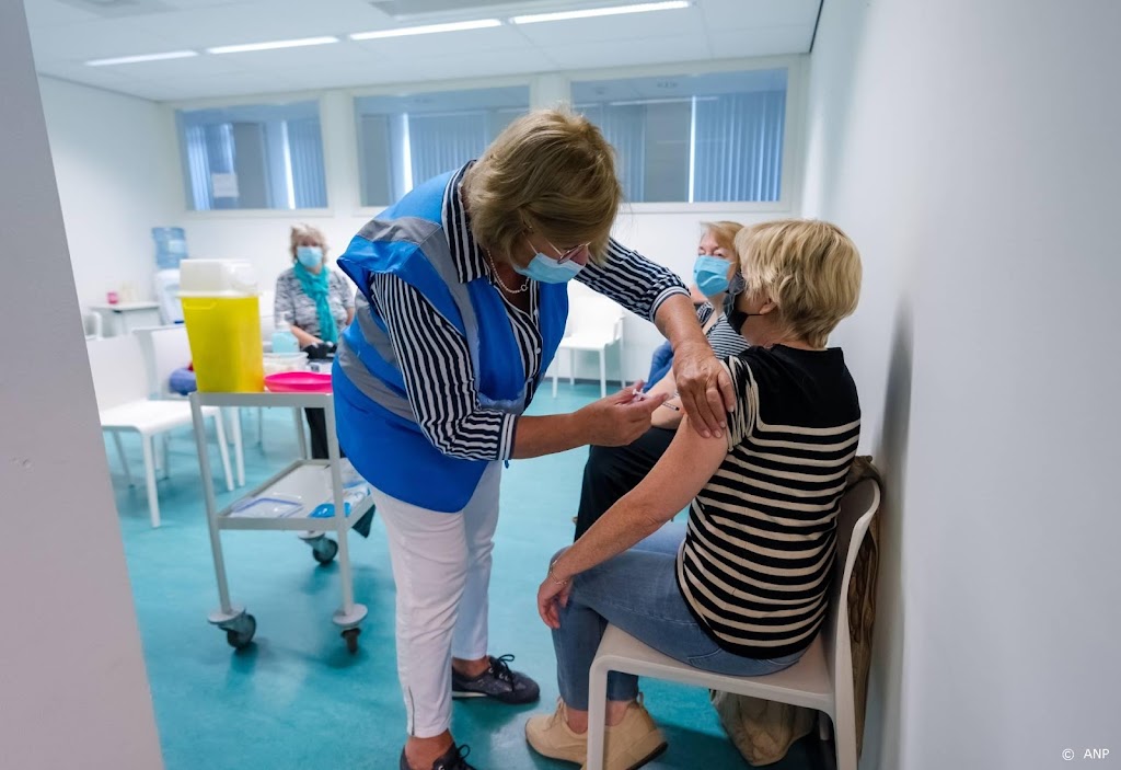 Ruim 4 miljoen mensen kregen vorig najaar herhaalprik tegen covid