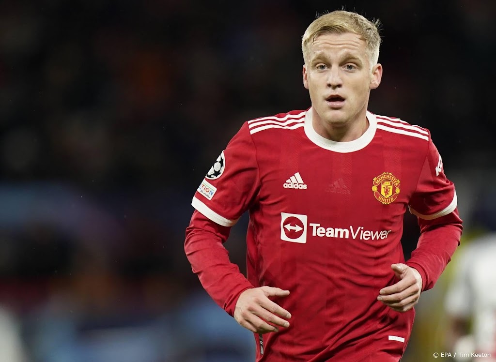 Van de Beek valt geblesseerd uit bij Manchester United