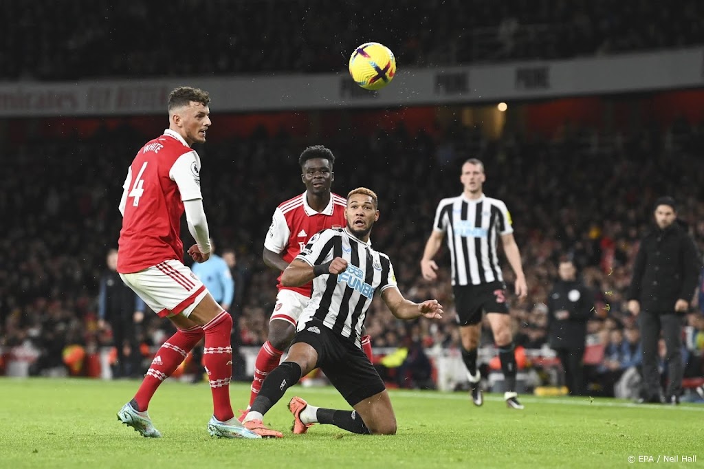 Koploper Arsenal en Newcastle United komen niet tot scoren 