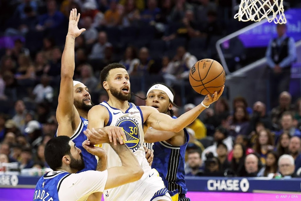 Basketballer Curry leidt Warriors in NBA langs Orlando Magic