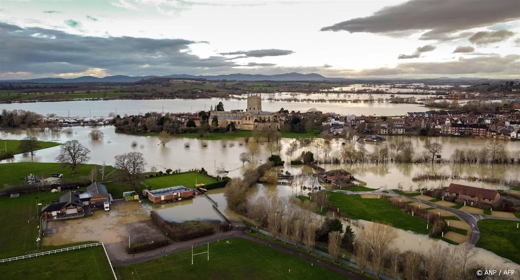 Overstromingen en stroomuitval in Frankrijk en Verenigd Koninkrijk