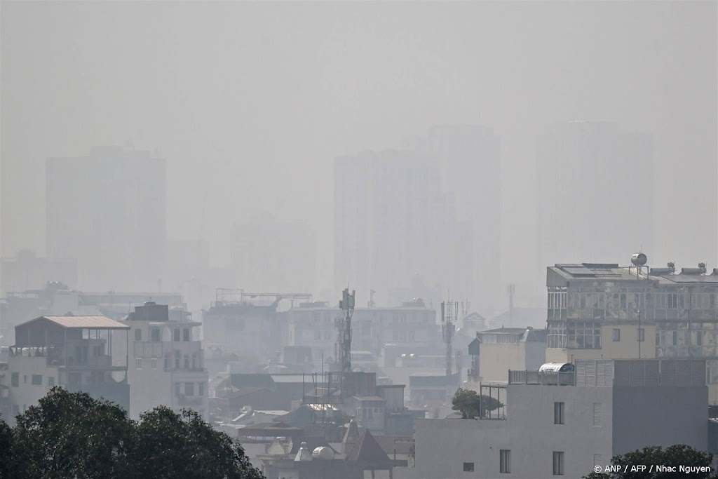 Inwoners Hanoi moeten maatregelen nemen door dikke smoglaag