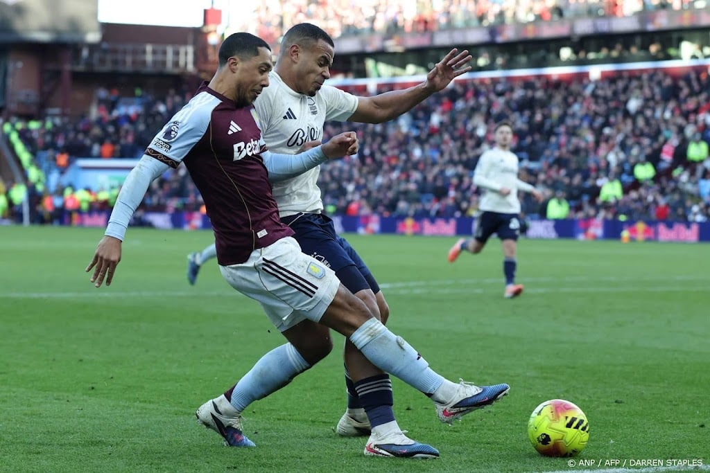 Aston Villa weer tweede na zege op Nottingham Forest