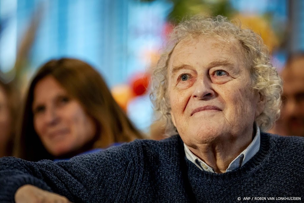 Minuut applaus in voetbalstadions voor overleden Jansen