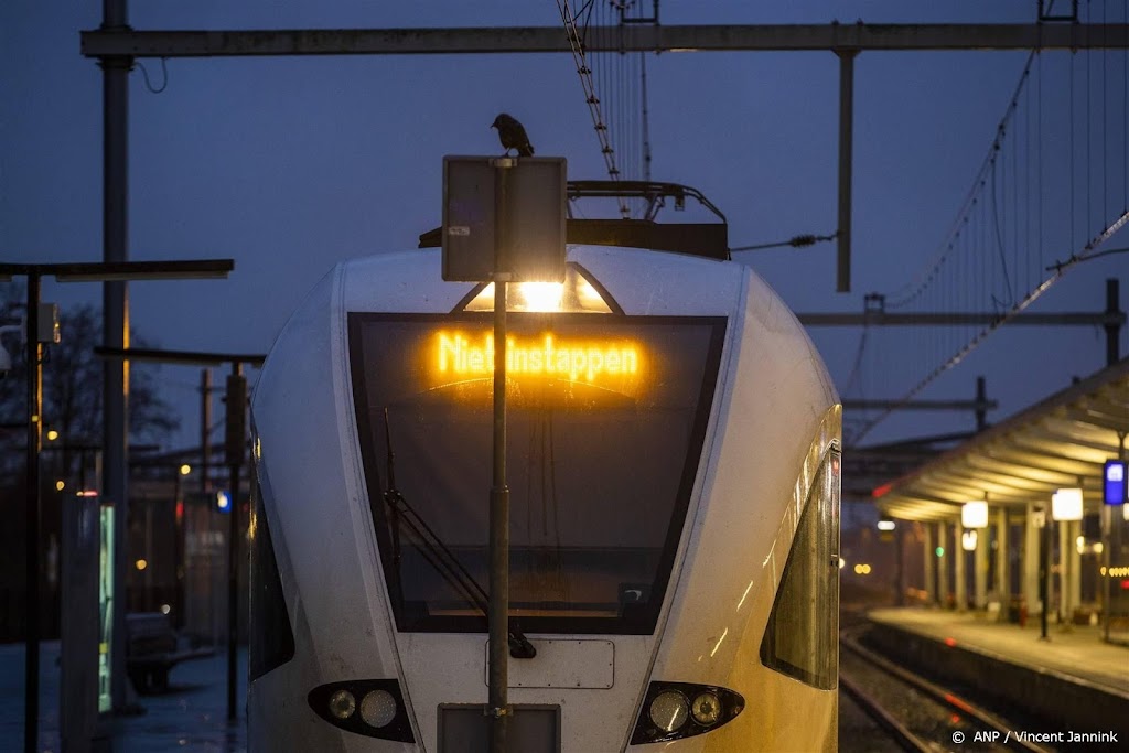 Personeel regiotreinen sluit zich aan bij staking streekvervoer