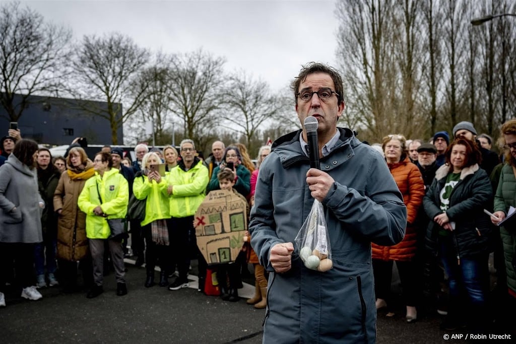 Blijf volhouden, zegt Gommers tegen actievoerders bij Chemours