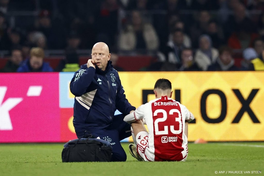 Van 't Schip ziet Rensch en Berghuis geblesseerd uitvallen