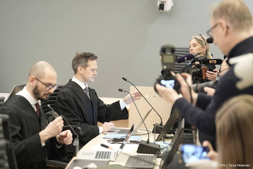 Marius Borg Høiby ontkent verkrachting bij start van rechtszaak